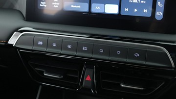 https://vehicle-cdn.autoleague.cloud/32838_1273075_16.jpg