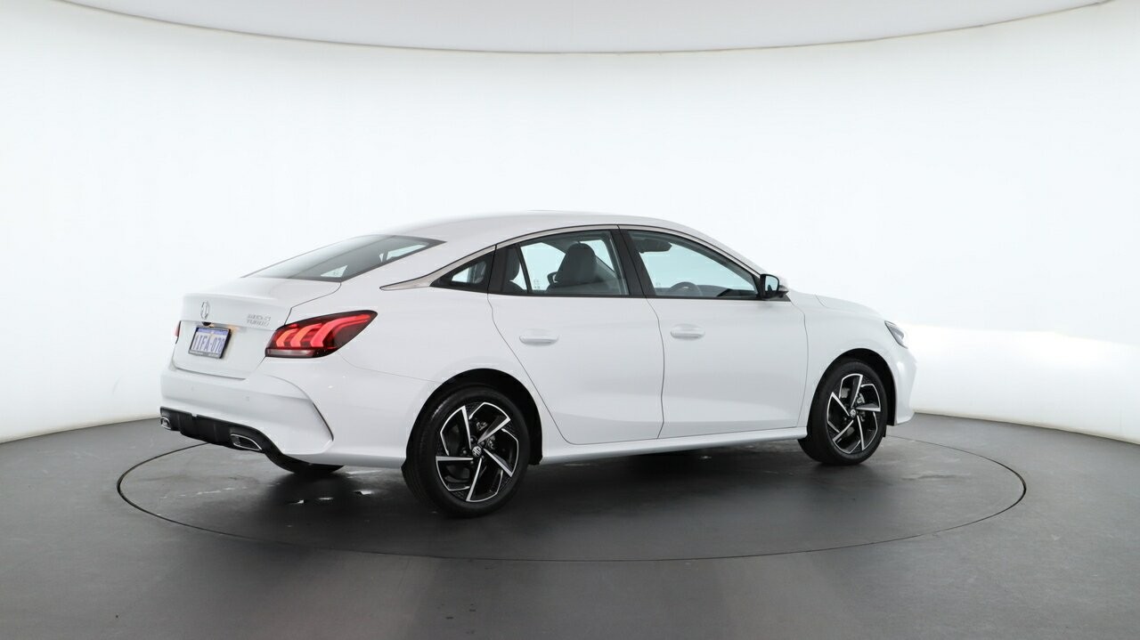 MG Mg5 image 4