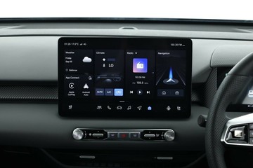 https://vehicle-cdn.autoleague.cloud/32838_1538454_25.jpg