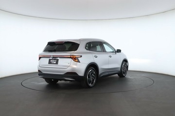 https://vehicle-cdn.autoleague.cloud/32838_1538476_18.jpg