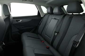 https://vehicle-cdn.autoleague.cloud/32838_1538476_33.jpg