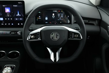 https://vehicle-cdn.autoleague.cloud/32838_1538476_36.jpg
