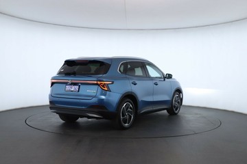 https://vehicle-cdn.autoleague.cloud/32838_1541305_15.jpg