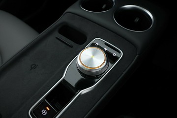 https://vehicle-cdn.autoleague.cloud/32838_1541305_26.jpg