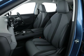 https://vehicle-cdn.autoleague.cloud/32838_1541305_28.jpg