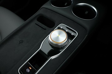 https://vehicle-cdn.autoleague.cloud/32838_1555688_29.jpg