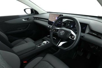 https://vehicle-cdn.autoleague.cloud/32838_1649415_18.jpg