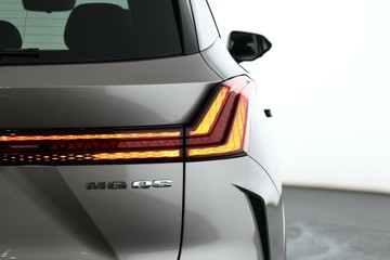 https://vehicle-cdn.autoleague.cloud/32838_1671172_10.jpg