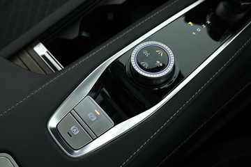https://vehicle-cdn.autoleague.cloud/32838_1671172_28.jpg