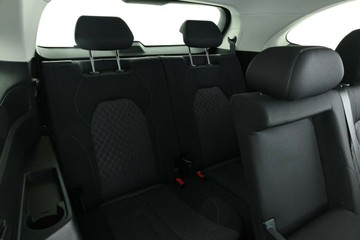 https://vehicle-cdn.autoleague.cloud/32838_1671172_36.jpg