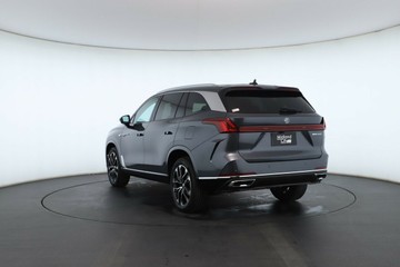 https://vehicle-cdn.autoleague.cloud/32838_1671445_12.jpg