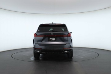 https://vehicle-cdn.autoleague.cloud/32838_1671445_13.jpg