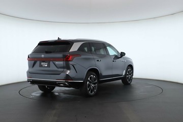 https://vehicle-cdn.autoleague.cloud/32838_1671445_17.jpg