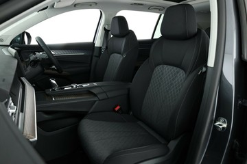 https://vehicle-cdn.autoleague.cloud/32838_1671445_30.jpg