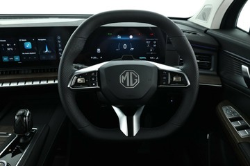 https://vehicle-cdn.autoleague.cloud/32838_1671445_36.jpg
