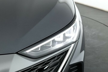 https://vehicle-cdn.autoleague.cloud/32838_1671445_8.jpg