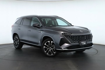 https://vehicle-cdn.autoleague.cloud/32838_1686418_1.jpg