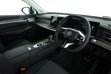 https://vehicle-cdn.autoleague.cloud/32838_1686418_20.jpg
