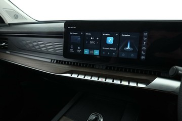 https://vehicle-cdn.autoleague.cloud/32838_1686418_22.jpg