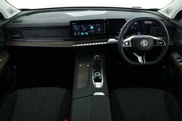 https://vehicle-cdn.autoleague.cloud/32838_1686418_29.jpg