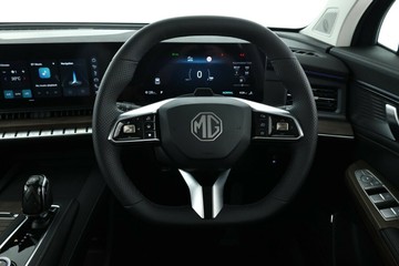 https://vehicle-cdn.autoleague.cloud/32838_1686418_30.jpg