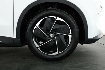 https://vehicle-cdn.autoleague.cloud/32838_1708666_13.jpg