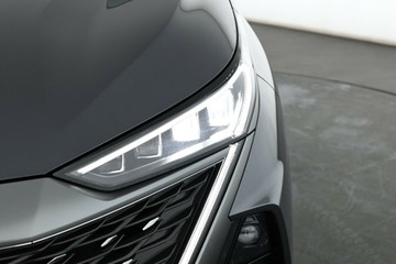 https://vehicle-cdn.autoleague.cloud/32838_1720861_15.jpg