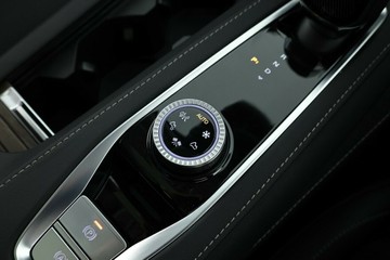 https://vehicle-cdn.autoleague.cloud/32838_1720861_28.jpg