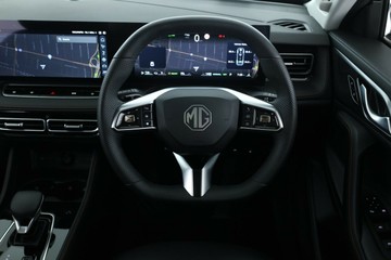 https://vehicle-cdn.autoleague.cloud/32838_172347_20.jpg