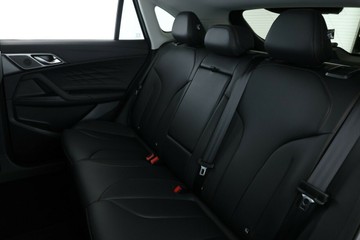 https://vehicle-cdn.autoleague.cloud/32838_172347_33.jpg