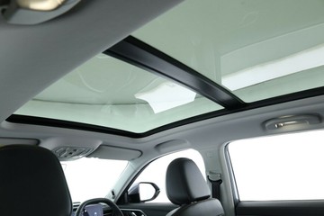 https://vehicle-cdn.autoleague.cloud/32838_172347_34.jpg