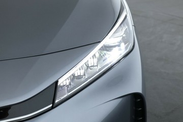 https://vehicle-cdn.autoleague.cloud/32838_172347_6.jpg