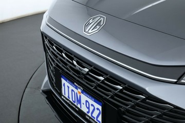 https://vehicle-cdn.autoleague.cloud/32838_172347_7.jpg