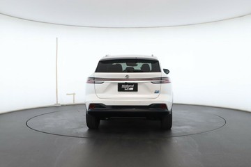 https://vehicle-cdn.autoleague.cloud/32838_173131_13.jpg