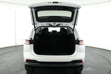 https://vehicle-cdn.autoleague.cloud/32838_173131_15.jpg