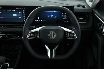https://vehicle-cdn.autoleague.cloud/32838_173131_21.jpg