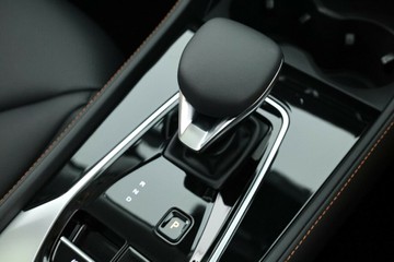 https://vehicle-cdn.autoleague.cloud/32838_173131_30.jpg