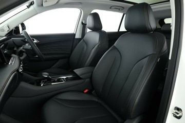 https://vehicle-cdn.autoleague.cloud/32838_173131_33.jpg