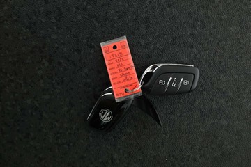 https://vehicle-cdn.autoleague.cloud/32838_173131_39.jpg