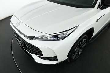 https://vehicle-cdn.autoleague.cloud/32838_173131_9.jpg