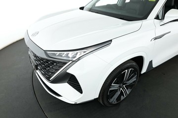 https://vehicle-cdn.autoleague.cloud/32838_1740058_16.jpg