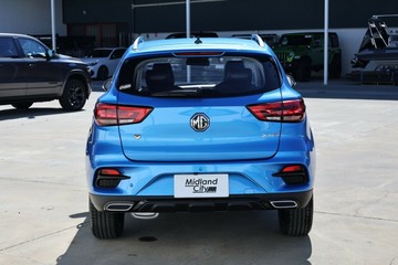 https://vehicle-cdn.autoleague.cloud/32838_185216_10.jpg