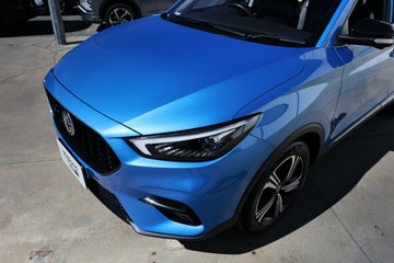 https://vehicle-cdn.autoleague.cloud/32838_185216_8.jpg