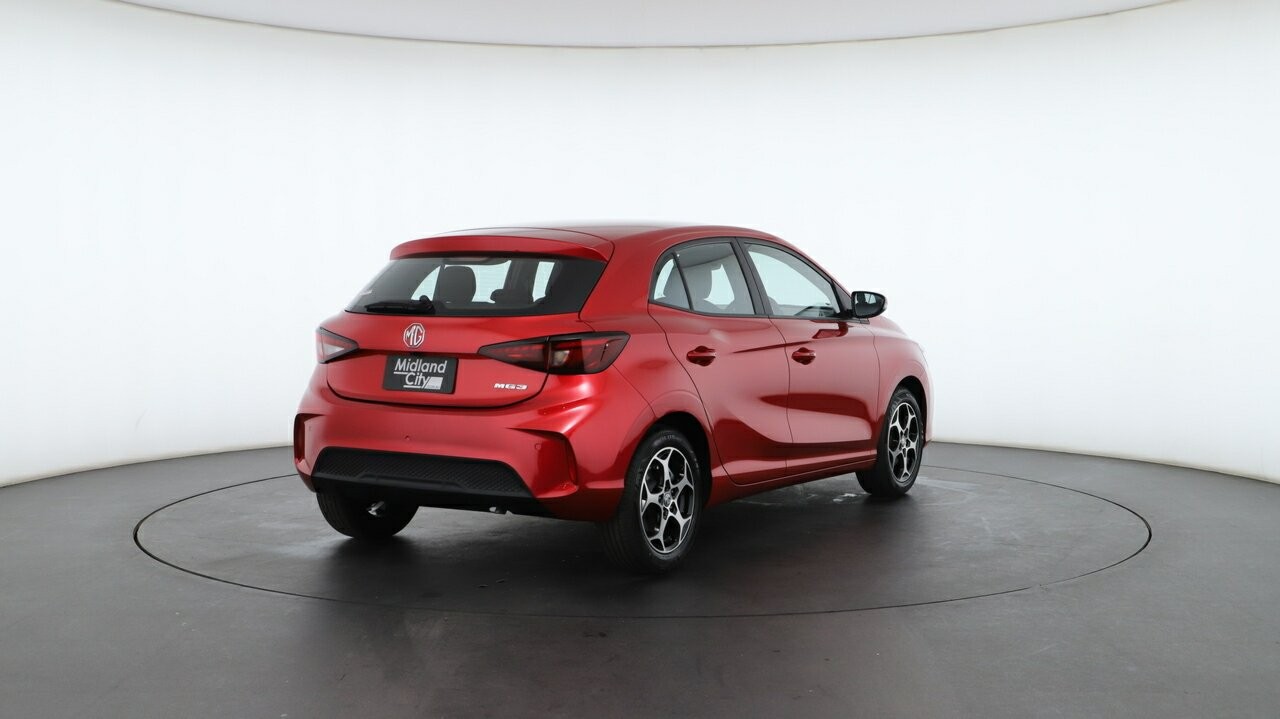 MG Mg3 image 2