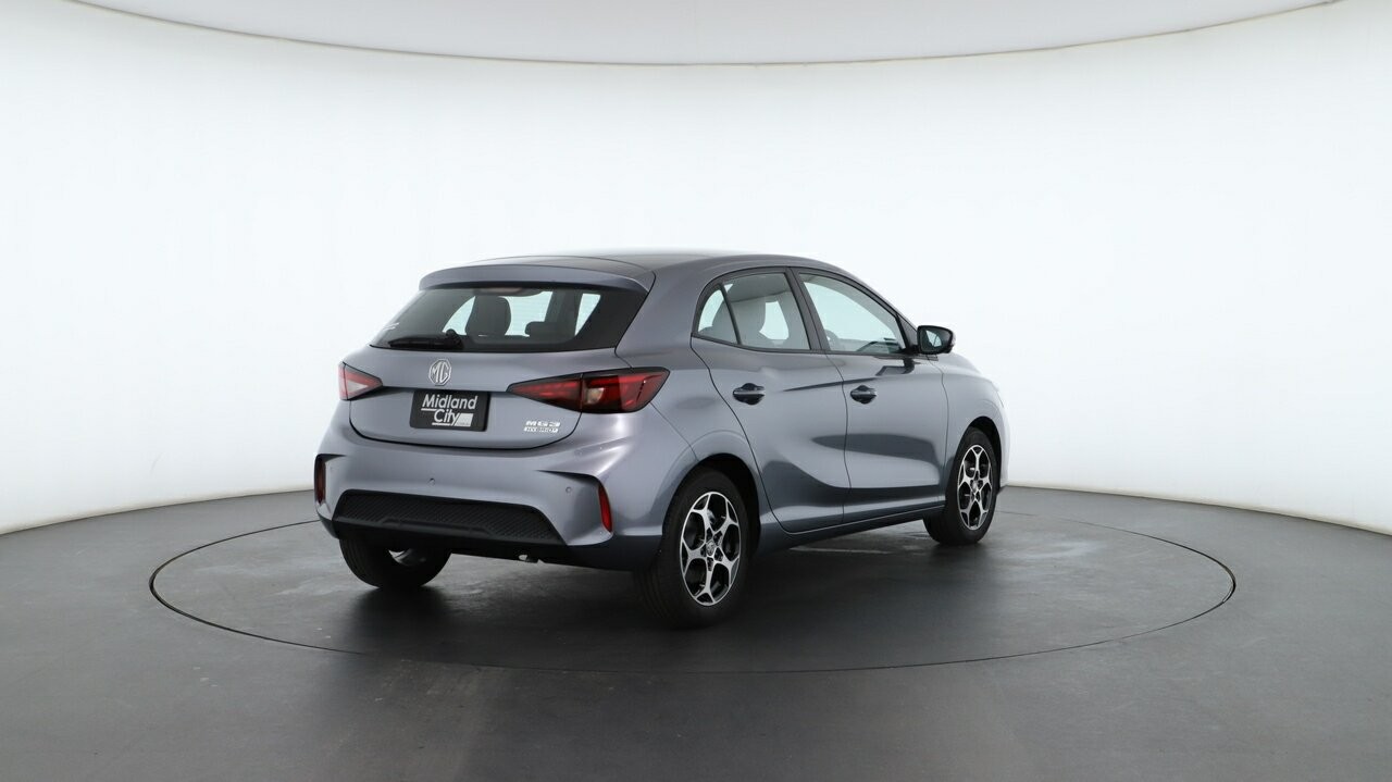 MG Mg3 image 2