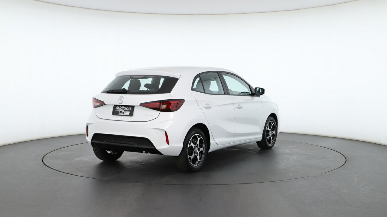 MG Mg3 image 2