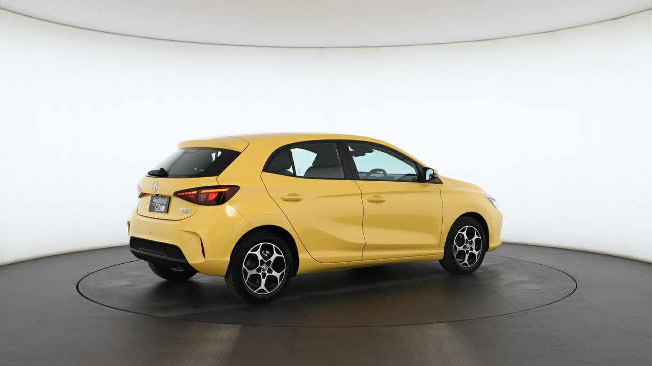 MG Mg3 image 2