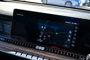 https://vehicle-cdn.autoleague.cloud/32838_223740_17.jpg