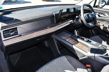 https://vehicle-cdn.autoleague.cloud/32838_223740_21.jpg