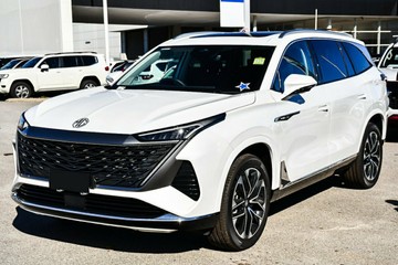 https://vehicle-cdn.autoleague.cloud/32838_223740_4.jpg